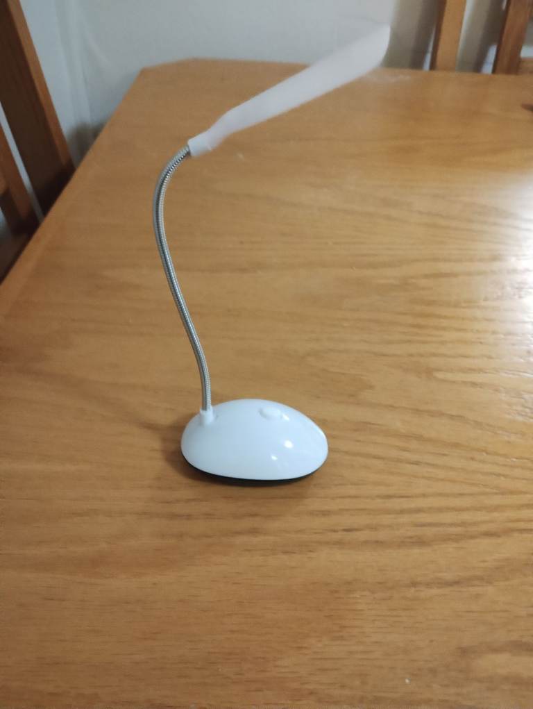 White Flexible Desk Lamp 
