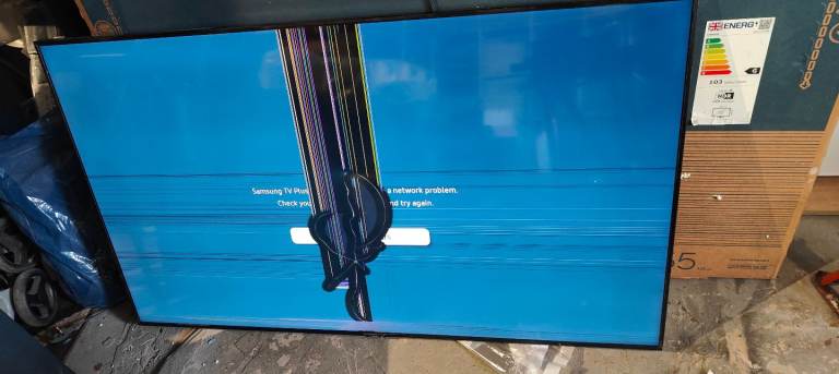 Samsung ue55tu7020k smart TV 55 inch for spares repair 
