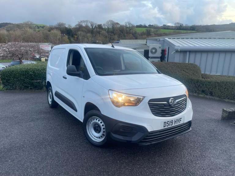 image for 2019 Vauxhall Combo 1.6 Turbo D 2000 Edition Panel Van 4dr Diesel Manual L1 H1 Euro 6 (s/s) (10 P...