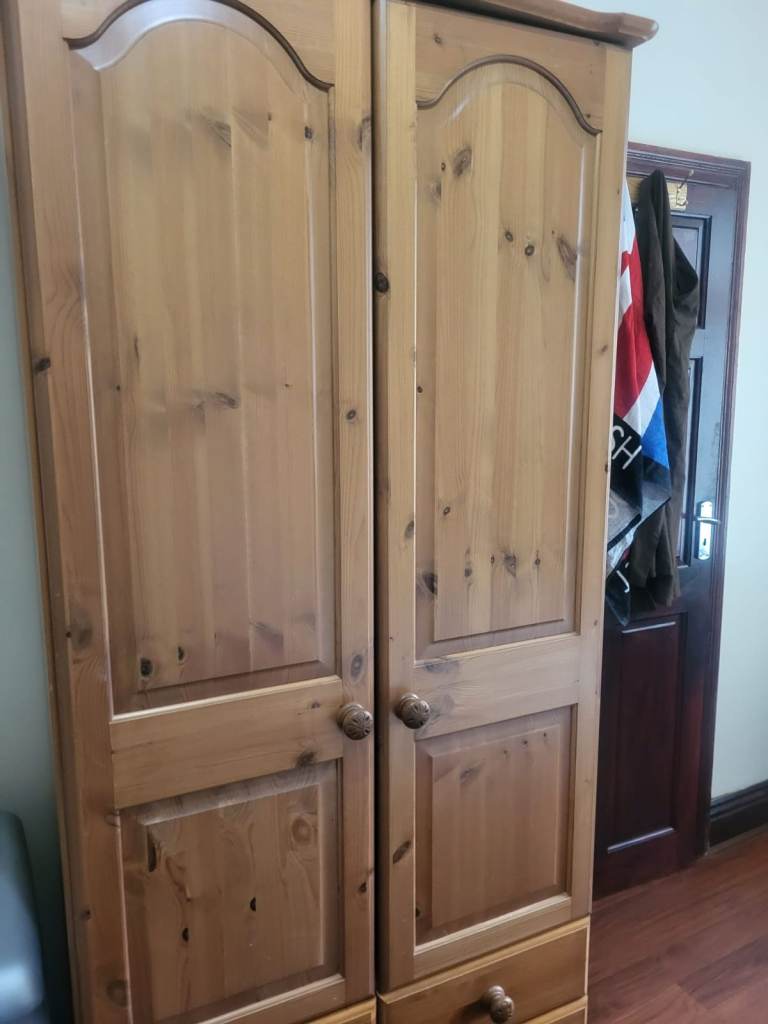 Room for rent with sharing partner 