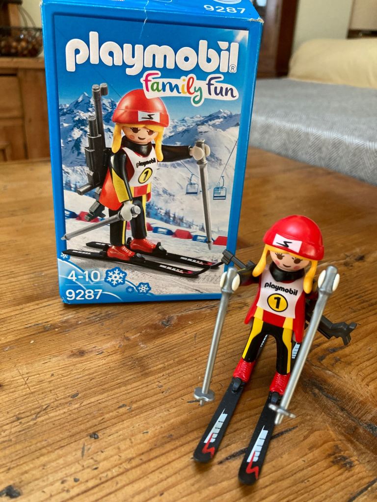 Playmobil 9287 female biathlete 