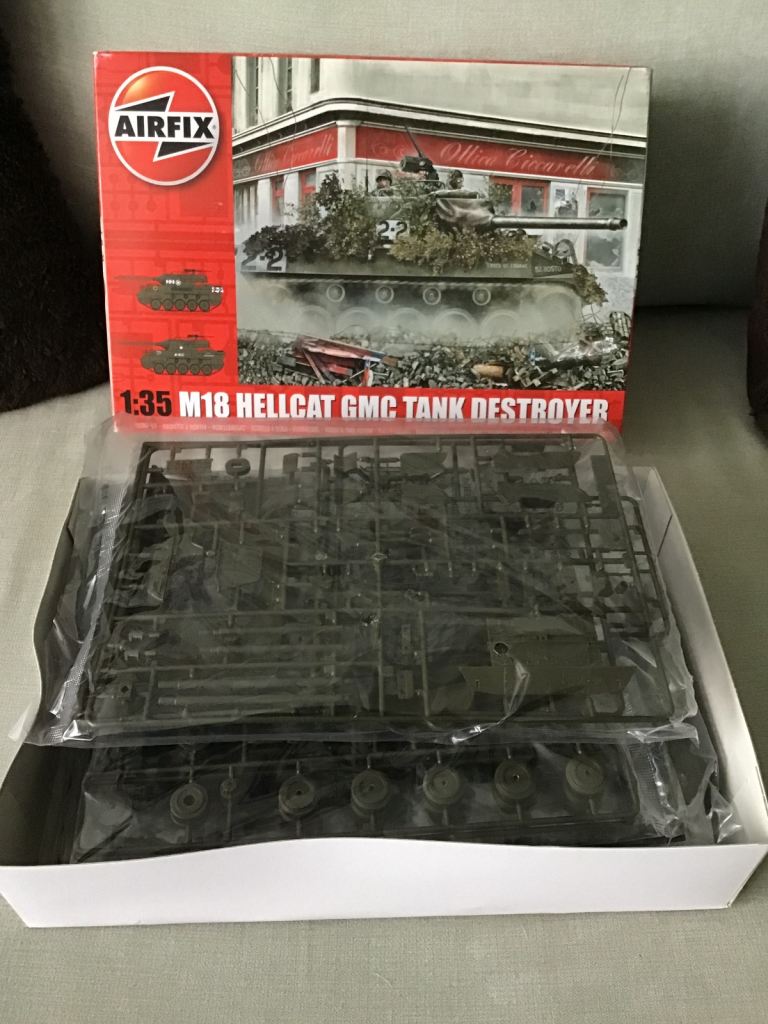 Airfix model tank kit 1/35 hellcat