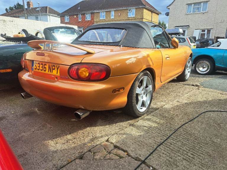 1999 MAZDA MX5 EVOLUTION ORANGE 1.6 LITRE 