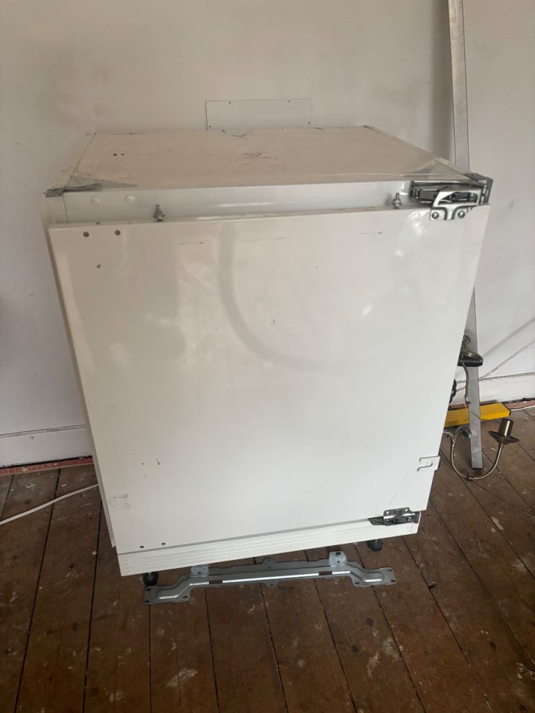 Zanussi Under counter integrated fridge 