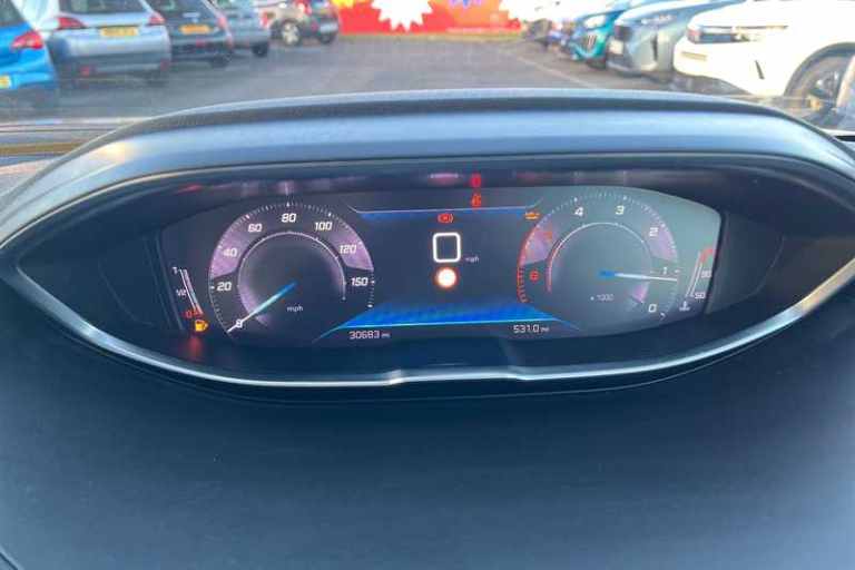 2022 Peugeot 5008 1.5 BlueHDi Allure Premium+ 5dr HATCHBACK DIESEL Manual