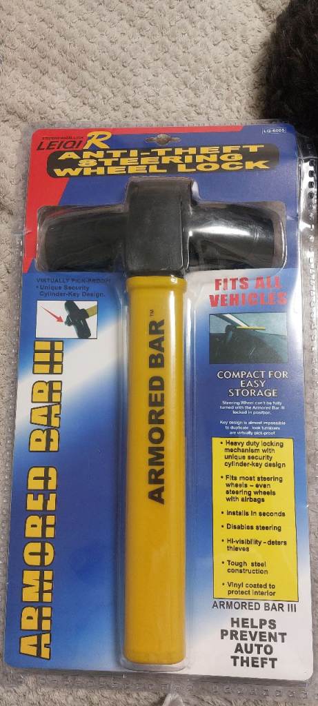 Anti-theft steering wheel lock