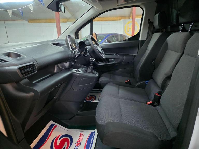 VAUXHALL COMBO 1.5 Turbo D 2300 Pro L1 H1 Euro 6 (s/s) 5dr 2023