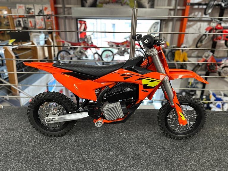 KTM SX-E 3 2025 NEW ELECTRIC JUNIOR MX BIKE NEW IN STOCK AT CRAIGS MOTORCYCLES 