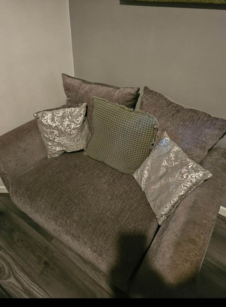 Comfy Grey Fabric Sofa with Cushions – Good Condition