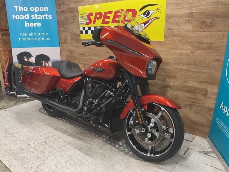 HARLEY-DAVIDSON STREETGLIDE
