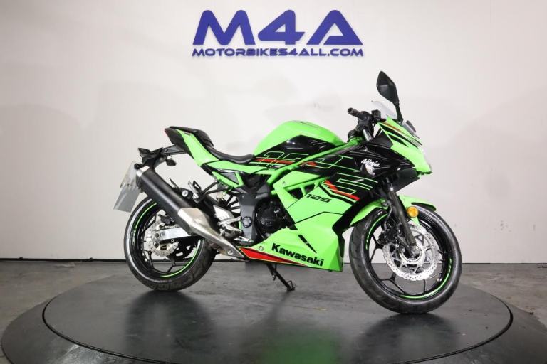KAWASAKI NINJA 125 2023