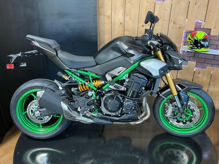 Kawasaki Z900SE 2026 Ohlins! Brembo Brakes! Cruise! Shifter! FREE UK DELIVERY! 