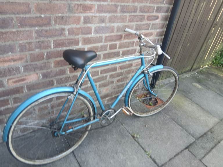 Mans classic push bike 3 speed