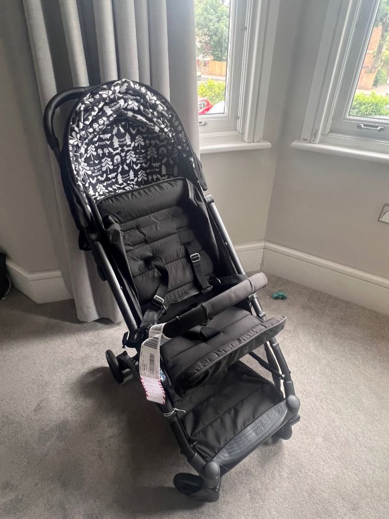 Cosatto Foldable Pushchair - Black, Excellent Condition