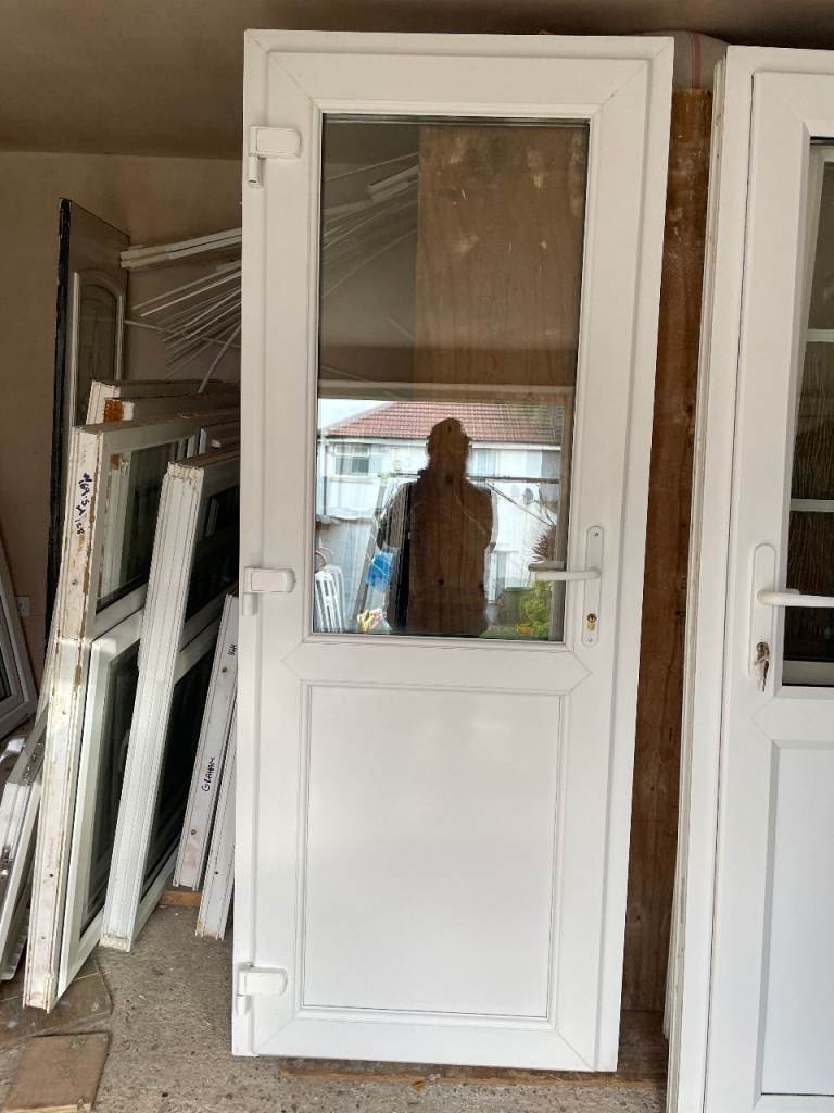 UPVC DOOR 206 x 81.5 cm - BEAUTIFUL UPVC DOUBLE GLAZED DOOR VERY GOOD CONDITION  (REF: DX225)