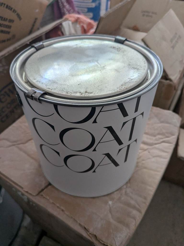 Coat - Pampas 5L Tin -  Unopened and sealed 