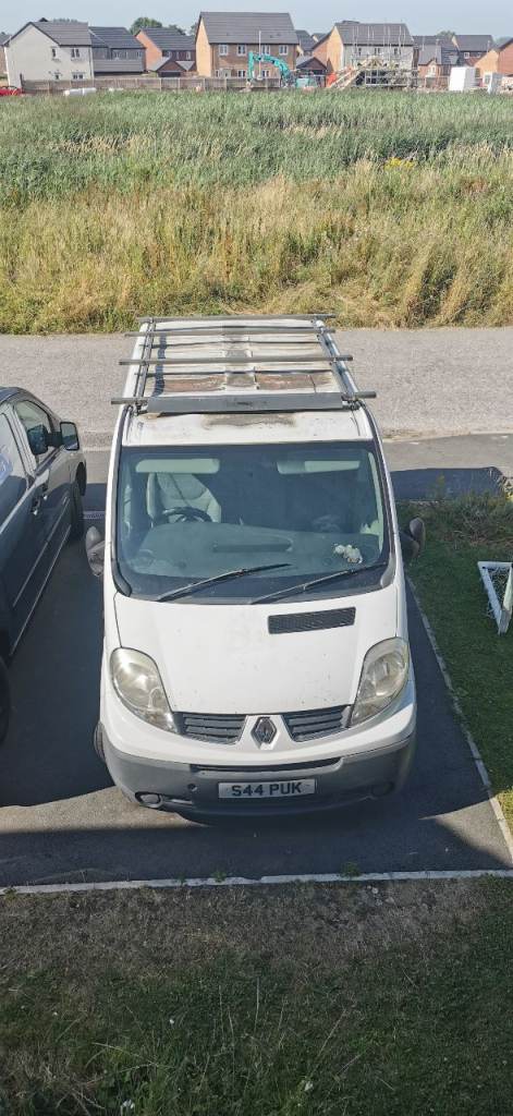 BREAKING for parts - 2009 TRAFIC VAN