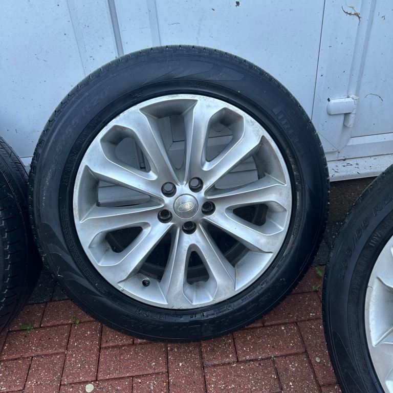 Land/Range Rover alloys Pirelli Scorpion All-Season 255/55 R20 Tyres x4 Range