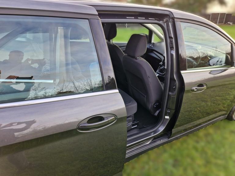 2016 Ford Grand C-MAX 1.5 TDCi Zetec MPV 5dr Diesel Manual Euro 6 (s/s) (120 ps)