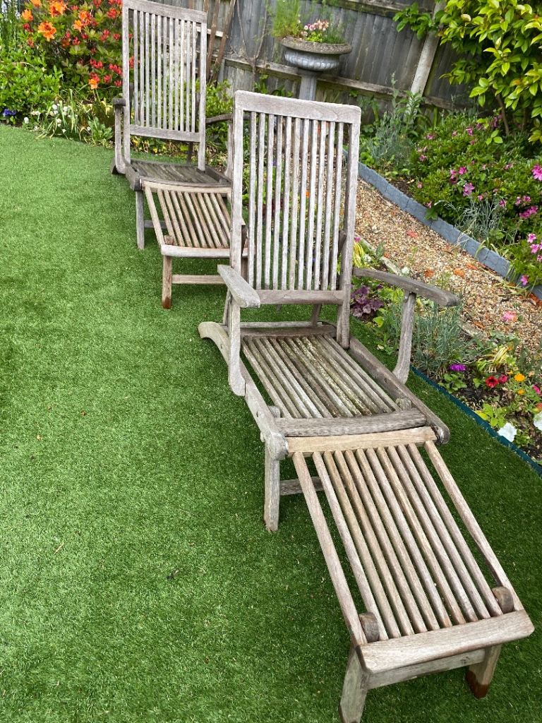 Wooden garden steamer chairs