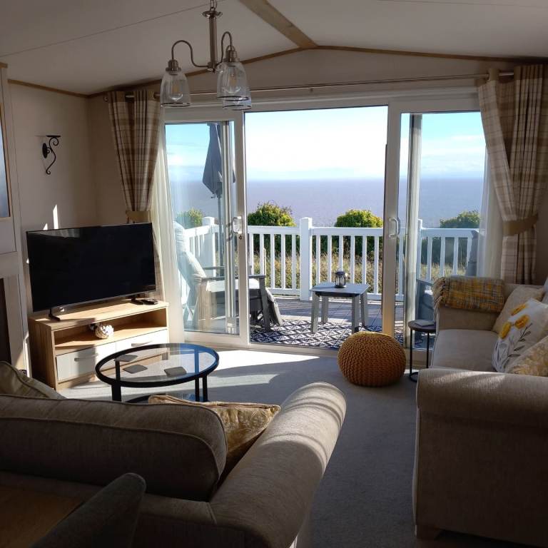 Stunning, Sited, Luxury Static Caravan with Sea view. South Wales