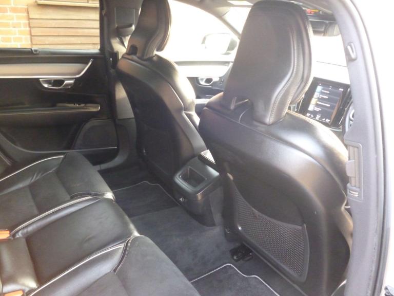 2020 Volvo V90 2.0 D4 R-Design Plus Auto Euro 6 (s/s) 5dr ESTATE Diesel Automatic