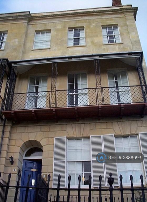 2 bedroom flat in Imperial House, Bristol, BS8 (2 bed) (#2888693)