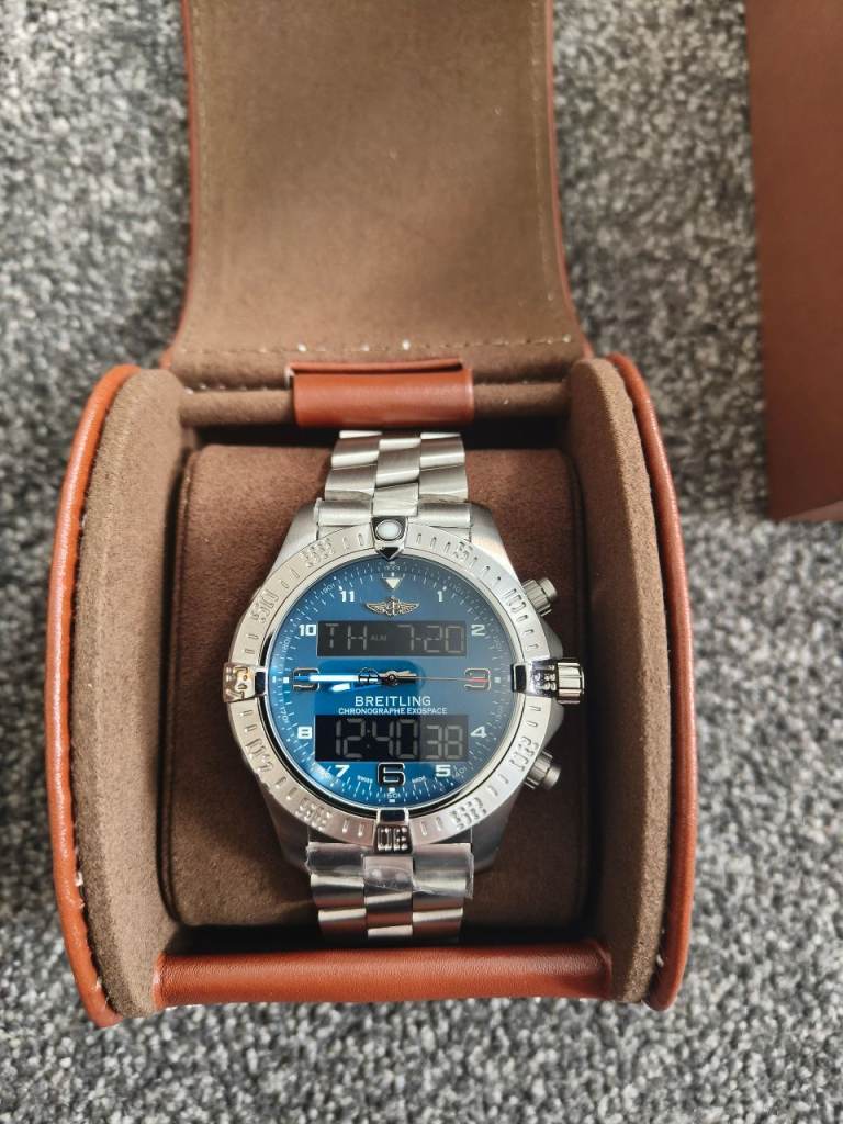 Mens watch