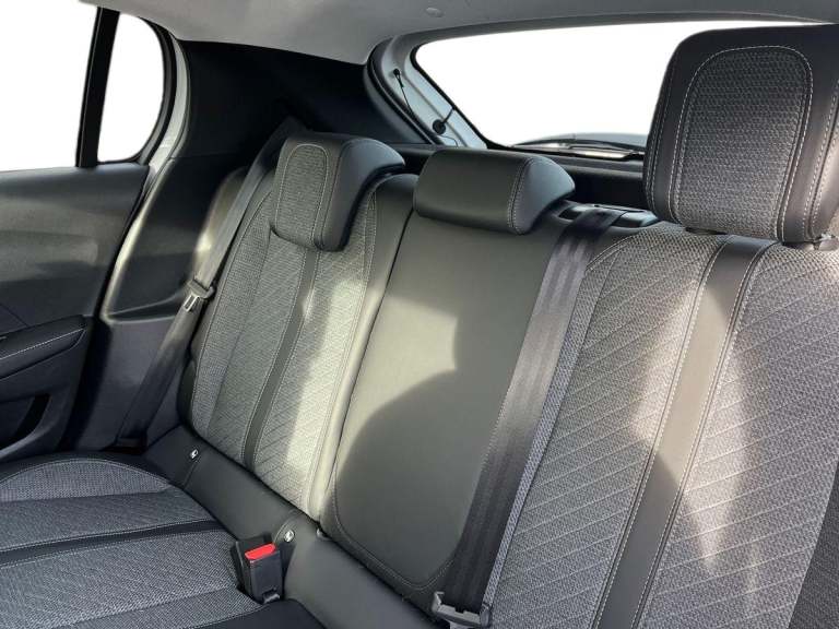  Peugeot E 208 50kwh Allure Hatchback 5dr Electric Auto 7.4kw Charger 136 Ps