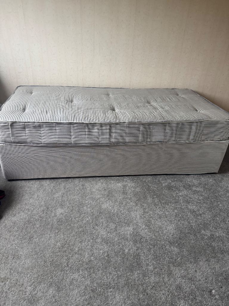 Single Divan Bed Base with Mattress – Striped Fabric, Good Condition
