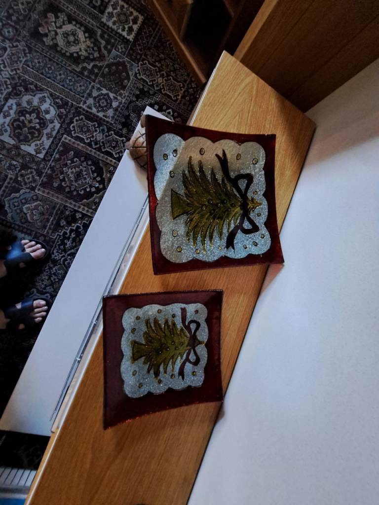 Christmas Tree Glass Dishes - Set of 2, Good Condition