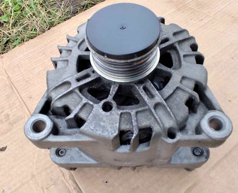 FORD MONDEO ALTERNATOR LRA03555 Remanufactured  £40