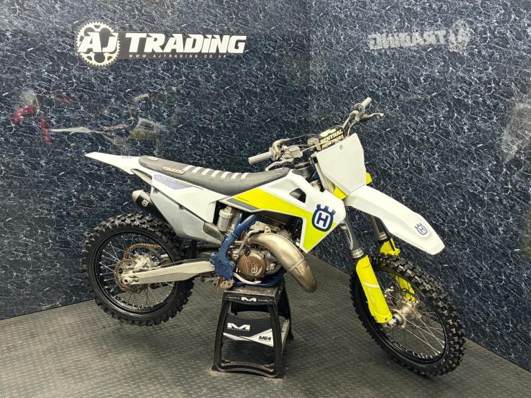 Husqvarna TC 125 2021 (MX / MOTOCROSS / ENDURO) @ AJ TRADING