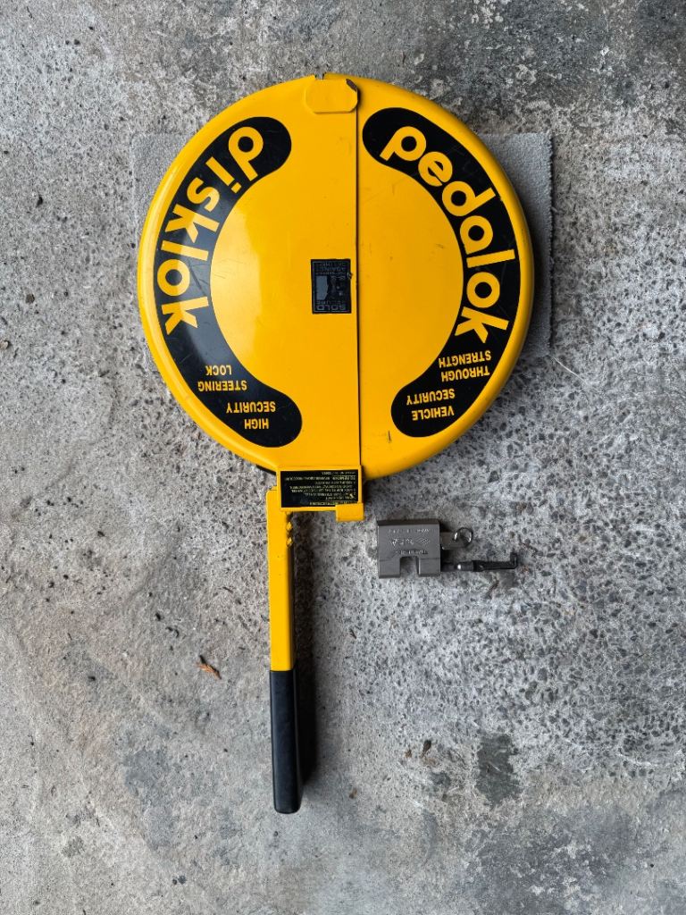 Car steering wheel lock