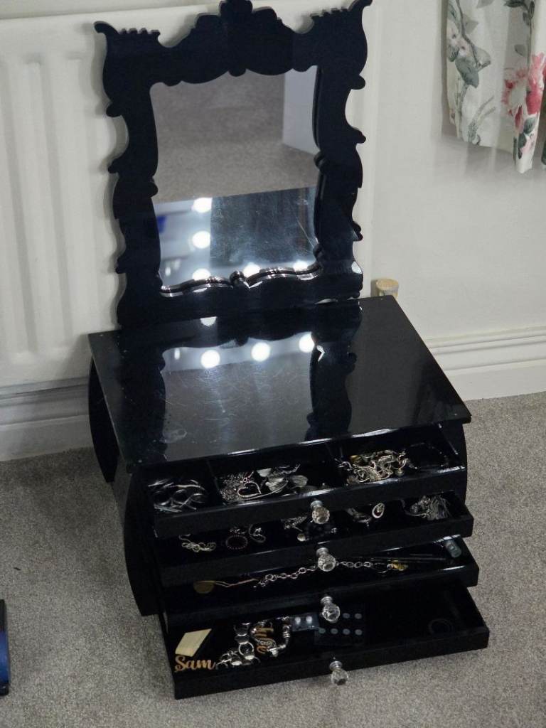 Large jewellery cabinet 
