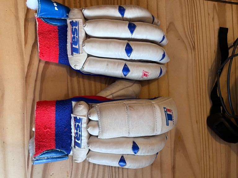 Complete cricket kit for beginners 