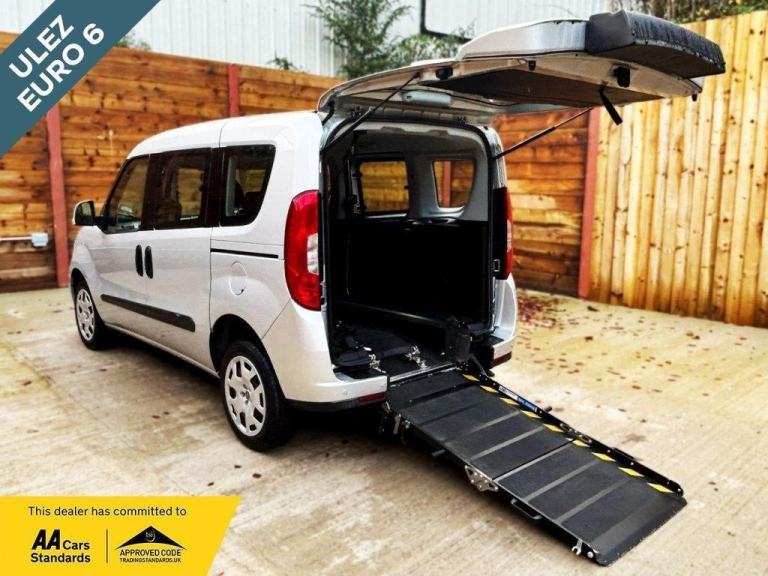 2017 Fiat Doblo 3 Seat Wheelchair Accessible Disabled Access Vehicle WAV MPV Pet