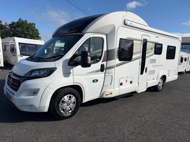 Bessacarr E496 6 berth, 6 seat belts 2016 ***GREAT LAYOUT***