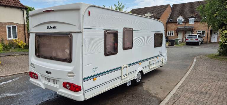 LUNAR ASTARA 525 5-berth single axle caravan year 2003.