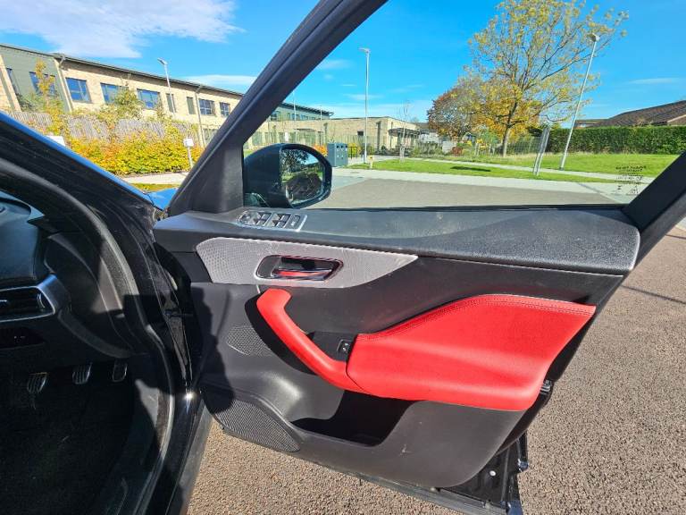 Jaguar, F-PACE, Estate, 2016, Manual, 1999 (cc), 5 doors