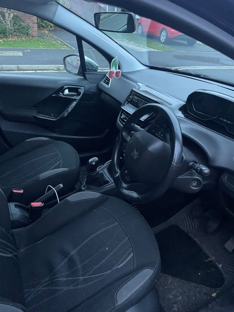 Peugeot 208 1.2 2013 – Low Miles – £20 Tax – Great Fuel Economy – MOT 2026