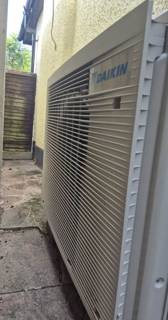 Daikin 5MXM90N2V1B 9kW Multi Split Outdoor Unit — Spares or Repair