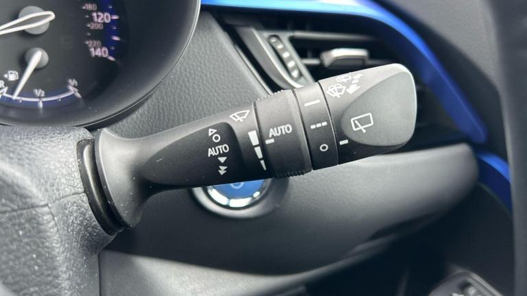 2020 Toyota C-HR 2.0 Hybrid Dynamic 5dr CVT HATCHBACK PETROL/ELECTRIC Automatic