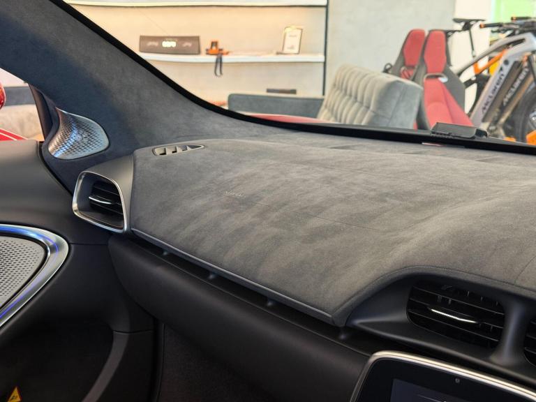  McLaren Artura 3.0T V6 7.4kWh Performance Spider 2dr Petrol Plug-in Hybrid SSG Euro 6 (s/s Petro...