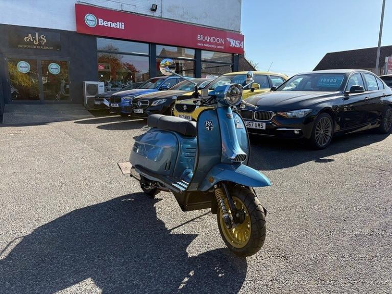 2026 Royal Alloy GP GP 350 SE (25MY) Scooter PETROL Automatic