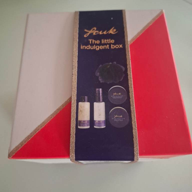 image for FCUK Signature The Little Indulgence Gift Set Box NEW