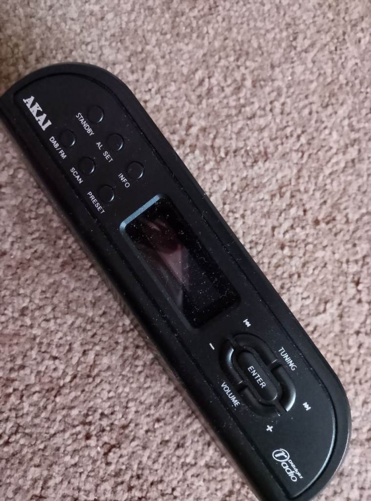  REDUCED! Akai DAB/FM Radio – Black, Good Condition