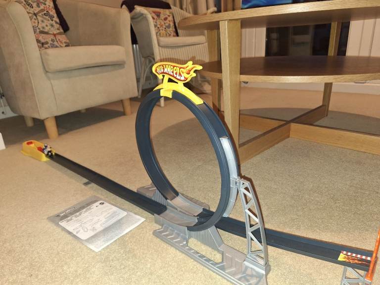 Hot Wheels motorbike launcher set