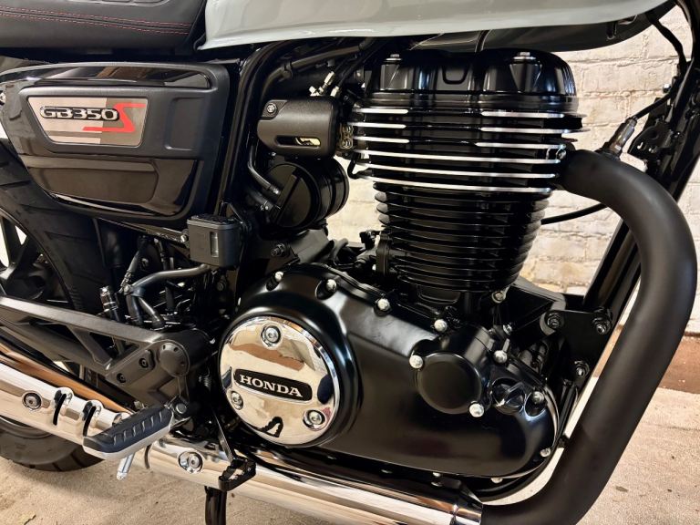 Honda, GB350S - 400 miles as new. 