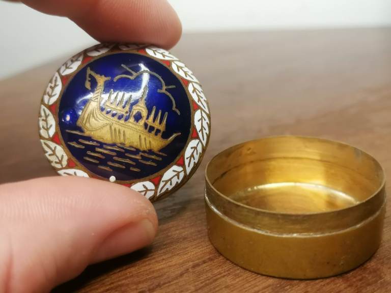 Vintage brass Trinket Pill  Jewelry Box. Asian Style Etched Landscape Design Royal Blue. 